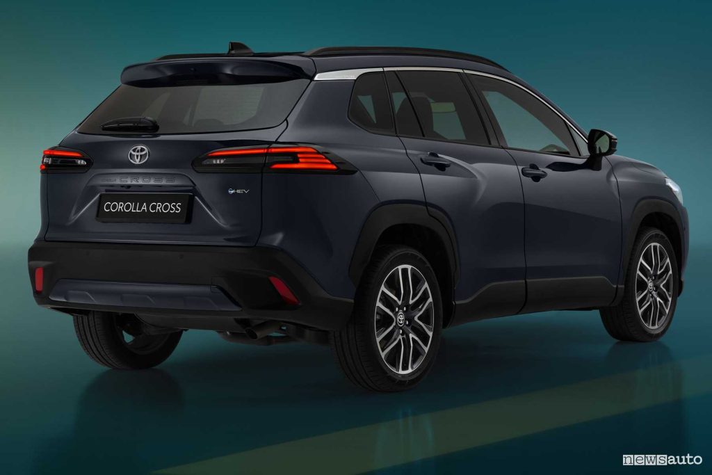 Toyota Corolla Cross 2025 posteriore 3/4