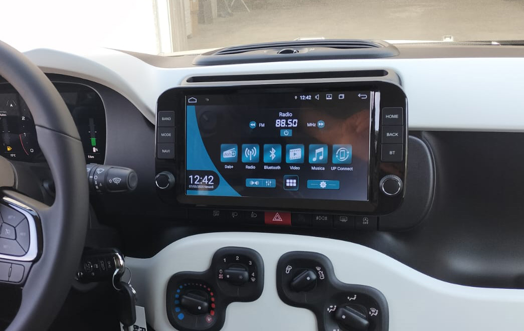 Novità infotainment da JF Sound per Panda, Pandina e C3 con hardware e software al top