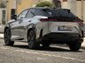 Lexus RZ 550e F Sport su strada