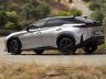 Lexus RZ 550e F Sport su strada