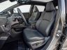 Nuova Toyota bZ4X sedili anteriori abitacolo