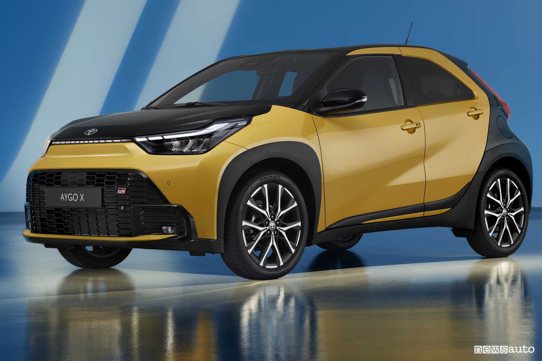 Nuova Toyota Aygo X, novità motore ibrido, nuovo design e allestimento GR Sport