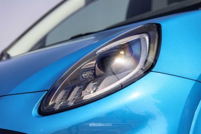 Ford Puma Gen-E faro anteriore
