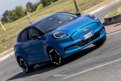 Ford Puma Gen-E test su strada