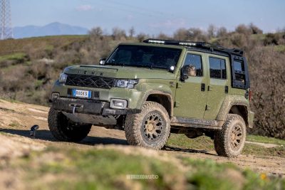 ICH-X K2 Off Road Edition anteriore 3/4