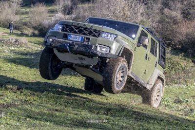 ICH-X K2 Off Road Edition salto in off road