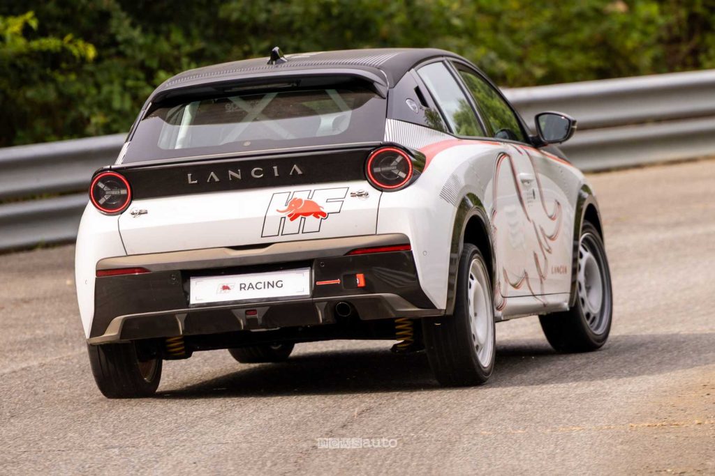 Lancia Ypsilon HF Racing in azione