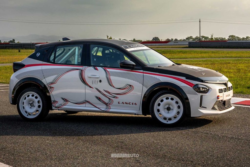 Lancia Ypsilon HF Racing laterale