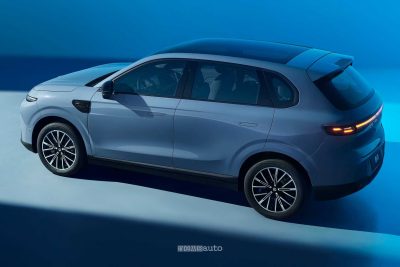 Leapmotor B10 posteriore 3/4