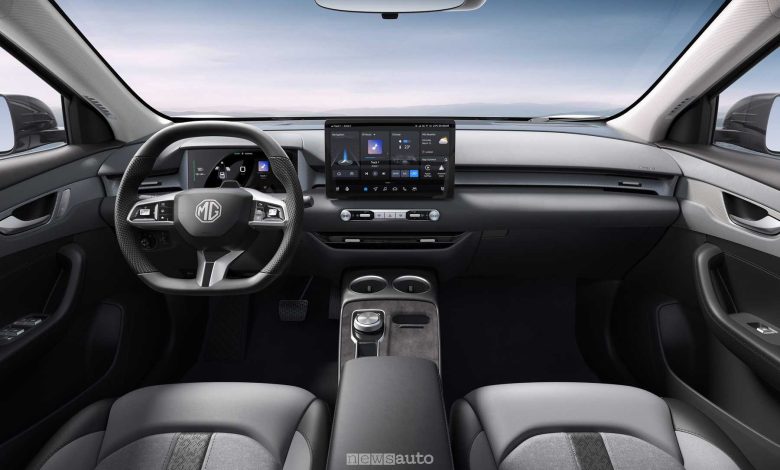 MG S5 EV plancia abitacolo