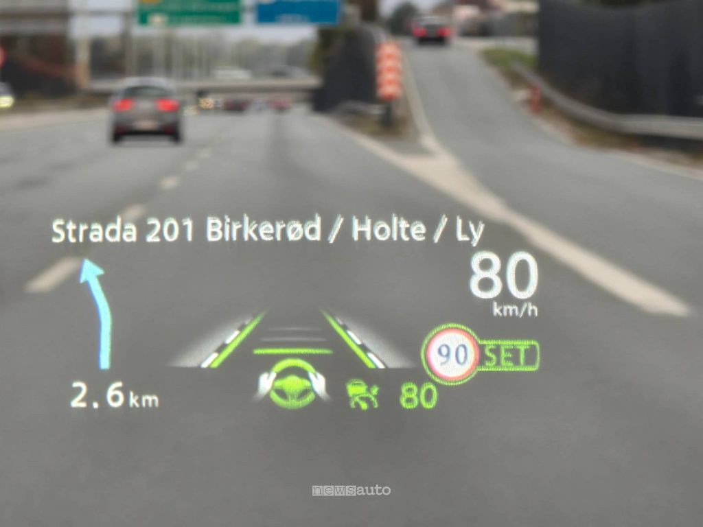 Head-up Display della Nissan Leaf 2026