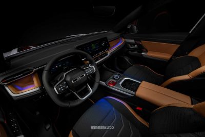 Nuova Jeep Compass 4xe illuminazione abitacolo