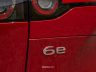 Mazda6e, Soul Red Crystal, logo portellone posteriore