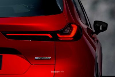 Nuova Mazda CX-5 faro posteriore