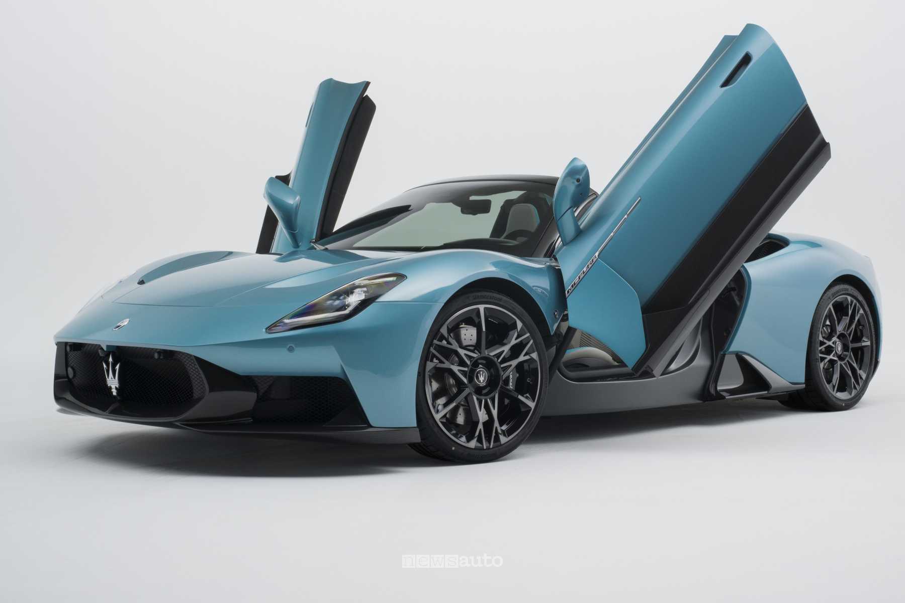 Foto Maserati MCPURA, tutte le immagini della supercar e della versione Cielo