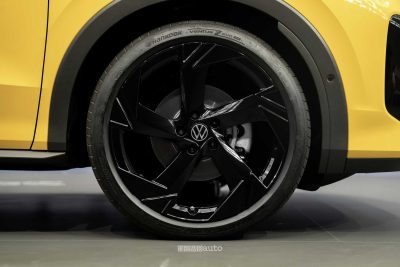 Nuova Volkswagen T-Roc R Line cerchi da 19"