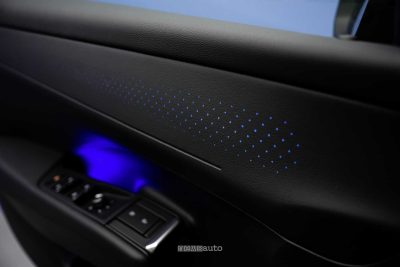 Nuova Volkswagen T-Roc R Line illuminazione abitacolo