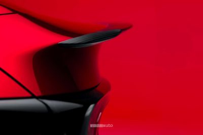 Nuova Tesla Model Y Performance spoiler posteriore