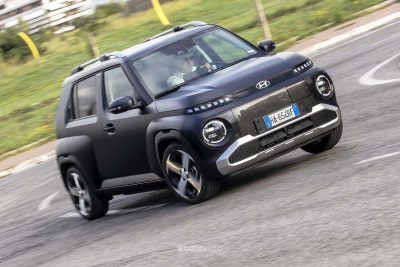 Hyundai Inster test su strada