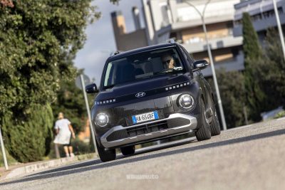 Hyundai Inster test su strada