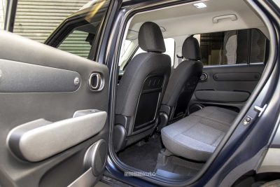 Hyundai Inster fila sedili posteriori