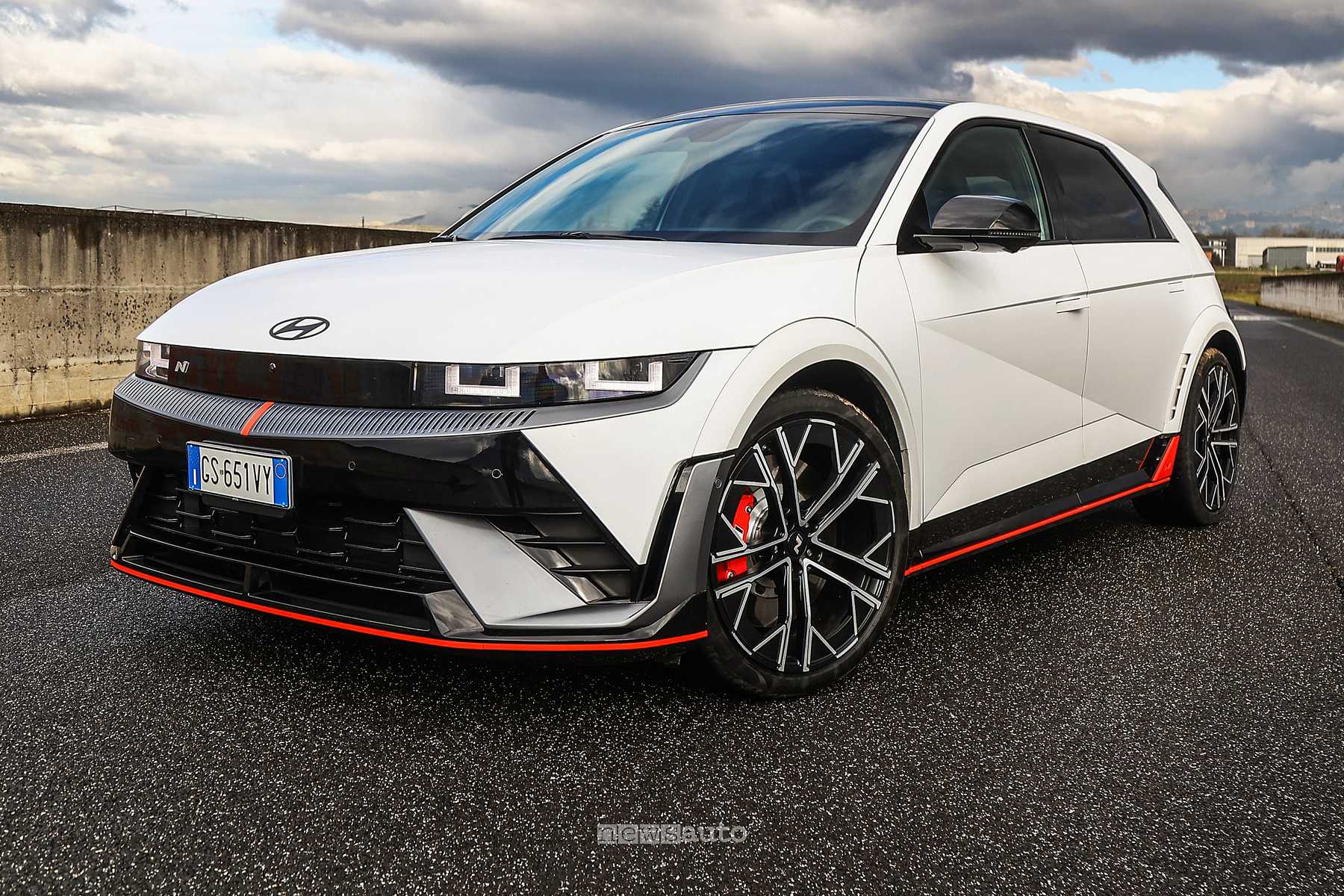 Hyundai Ioniq 5 N anteriore 3/4