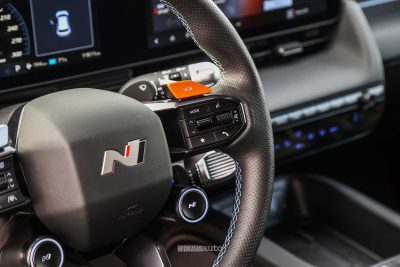 Hyundai Ioniq 5 N comandi al volante
