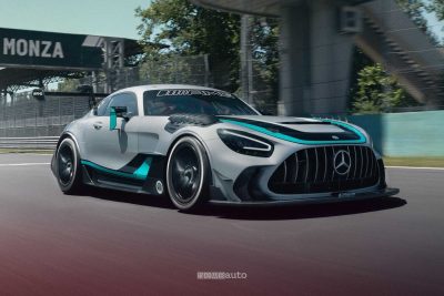 Mercedes AMG GT2 Edition W16 in pista a Monza