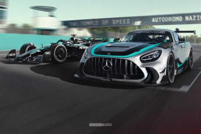 Mercedes AMG GT2 Edition W16 in pista a Monza con la W16 F1