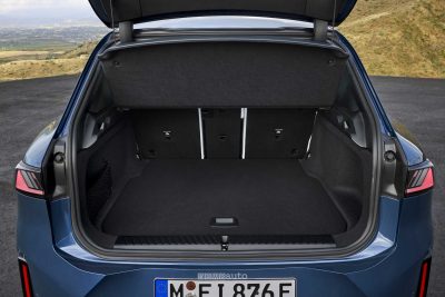 BMW iX3 50 xDrive bagagliaio