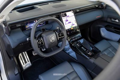 Nuova Citroen C5 Aircross plug-in plancia abitacolo