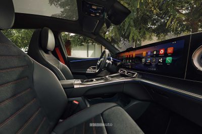 Nuova Mercedes GLC plancia display MBUX Hyperscreen