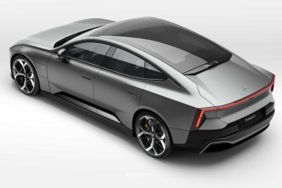 Nuova Polestar 5 posteriore 3/4