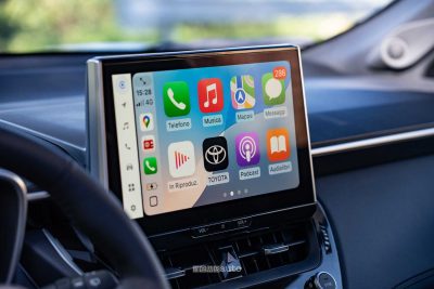 Toyota Corolla Cross display infotainment Apple CarPlay