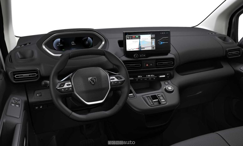abitacolo del furgone Peugeot Partner Pro Skill