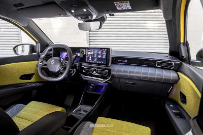 Renault 5 E-Tech Electric plancia abitacolo