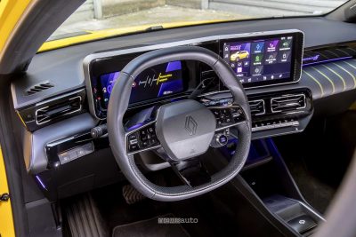 Renault 5 E-Tech Electric volante, plancia