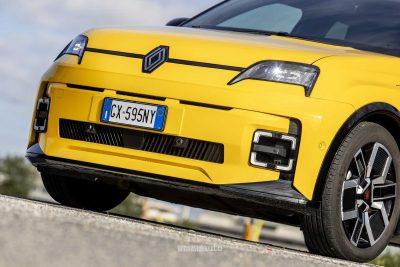 Renault 5 E-Tech Electric paraurti anteriori