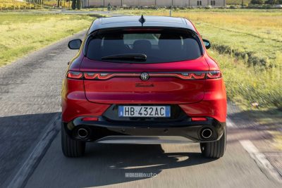 Alfa Romeo Tonale Speciale su strada