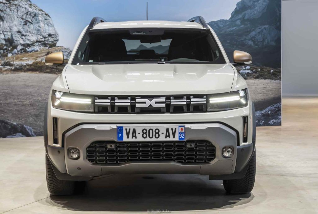 FOTO nuova Dacia Duster 2026