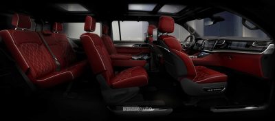 Jeep Grand Wagoneer 2026 sedili abitacolo