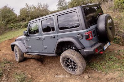 Jeep Wrangler Rubicon test in off road