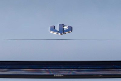 Leapmotor B10 logo cofano anteriore