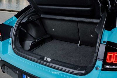 Nuova Nissan Leaf bagagliaio abitacolo