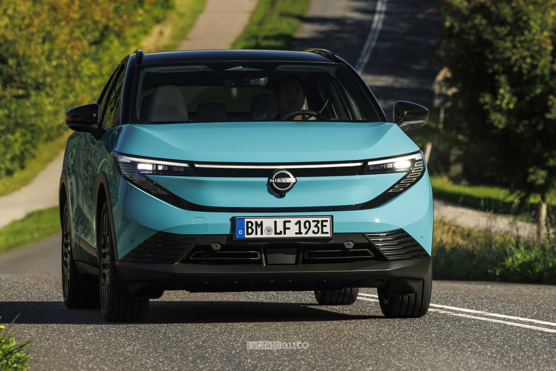 Nuova Nissan Leaf, autonomia oltre 500 km, ricarica in 14 minuti e prezzo