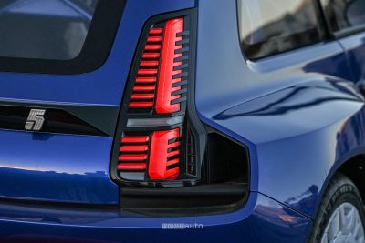 Renault 5 Turbo 3E faro posteriore