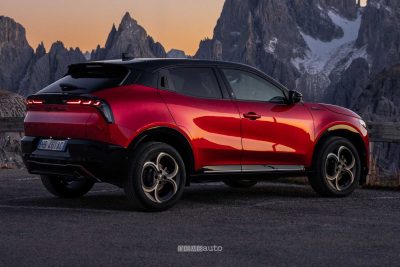 Alfa Romeo Junior Milano Cortina 2026 posteriore 3/4