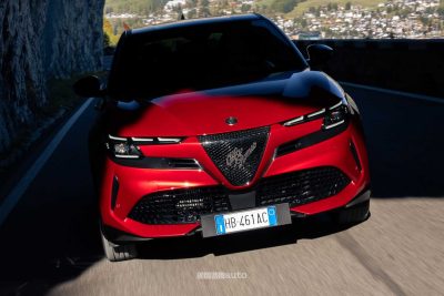 Alfa Romeo Junior Milano Cortina 2026 su strada