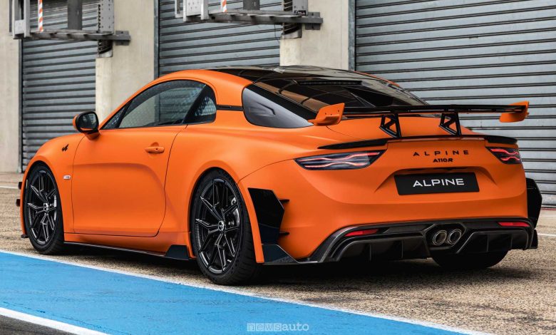 Alpine A110 R Ultime posteriore 3/4 sulla pit-lane di Le Mans