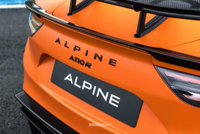 Alpine A110 R Ultime logo portellone posteriore
